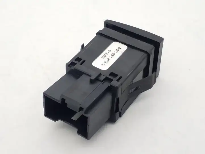 Volkswagen Polo (2001 - 2005) 6Q0953235A Включатель аварийных фонарей — фото 2