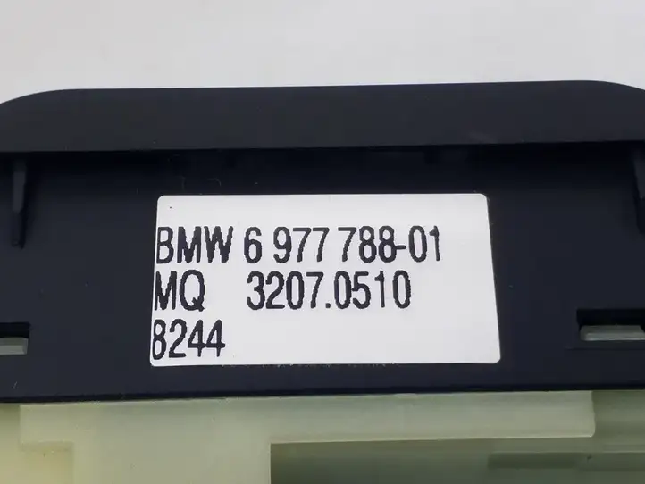 BMW 5 E60 E61 (2004 - 2010) 697778801 Включатель надувной подушки для пассажира — фото 3