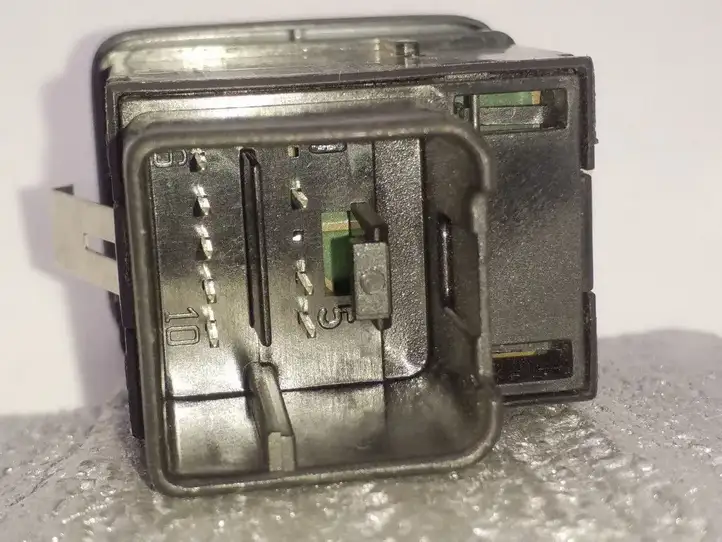 Volkswagen PASSAT B6 (2005 - 2010) 3C0927225C Кнопка ручного тормоза — фото 4