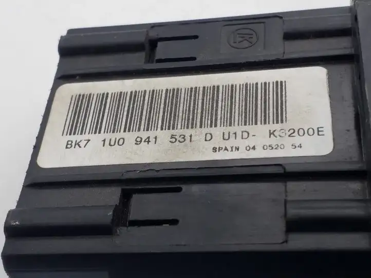 Skoda Fabia Mk2 (5J) (2007 - 2014) 1U0941531D Включатель фонарей — фото 3