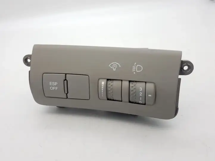 Kia Ceed (2006 - 2010) 933001H900ED Включатель фонарей — фото 1
