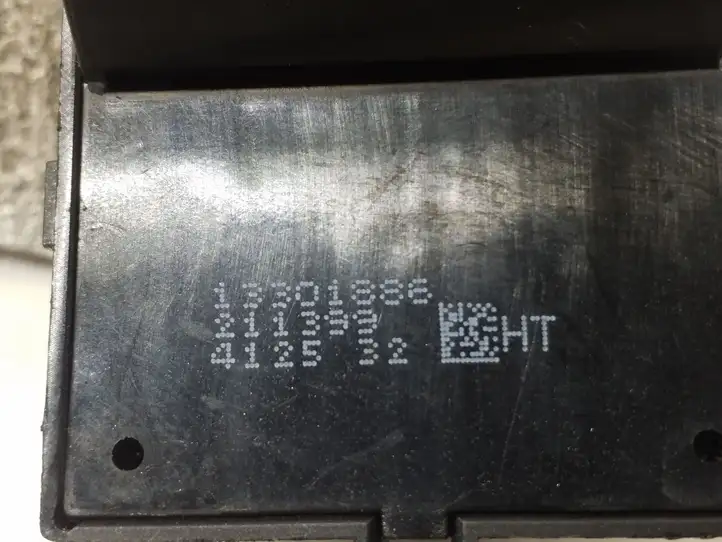 Opel Astra J (2012 - 2015) 13301886 Кнопка стеклоподъемников — фото 3