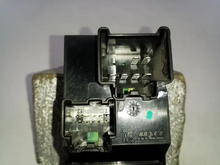 Buick Encore I (2012 - 2019) 25925255 Кнопка стеклоподъемников — фото 4