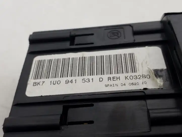 Skoda Fabia Mk2 (5J) (2007 - 2014) 1U0941531D Включатель фонарей — фото 3