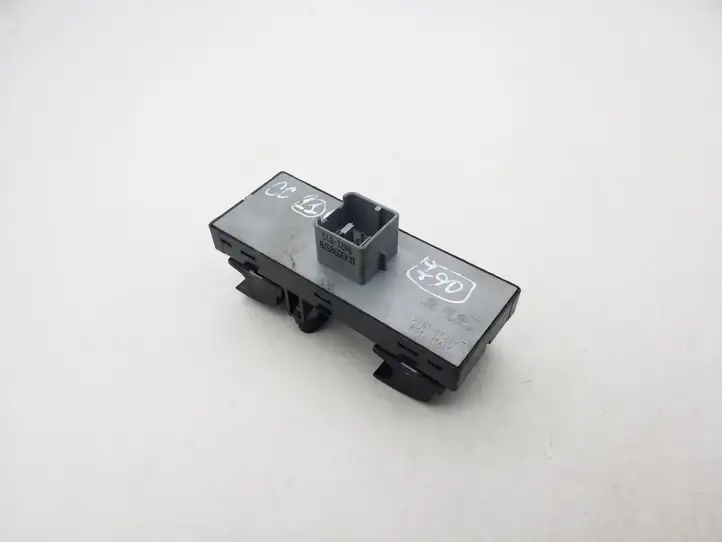 Volkswagen PASSAT CC (2008 - 2012) 1K4959857B Кнопка стеклоподъемников — фото 2