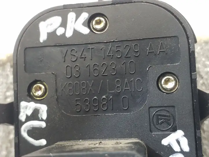 Ford Focus (1998 - 2004) YS4T14529AA Кнопка стеклоподъемников — фото 3