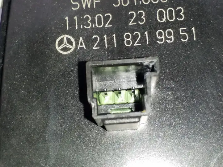 Mercedes-Benz E W211 (2002 - 2009) A2118219951 Блок кнопок стеклоподъемников — фото 4