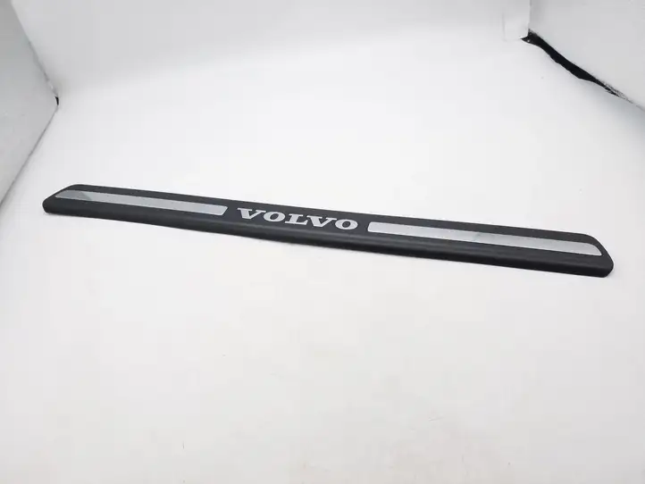 Volvo S60 (2010 - 2013) 8659960 Внутренняя отделка переднего порога — фото 1