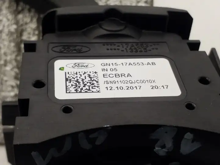 Ford EcoSport (2018 - )  GN1517A553AB Ручка стеклоочистителей