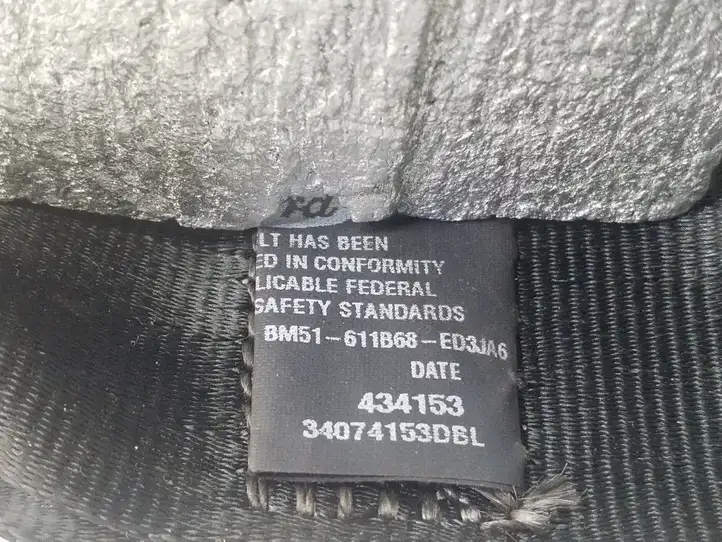 Ford Focus (2015 - 2019) BM51611B68 Задний ремень безопасности — фото 3