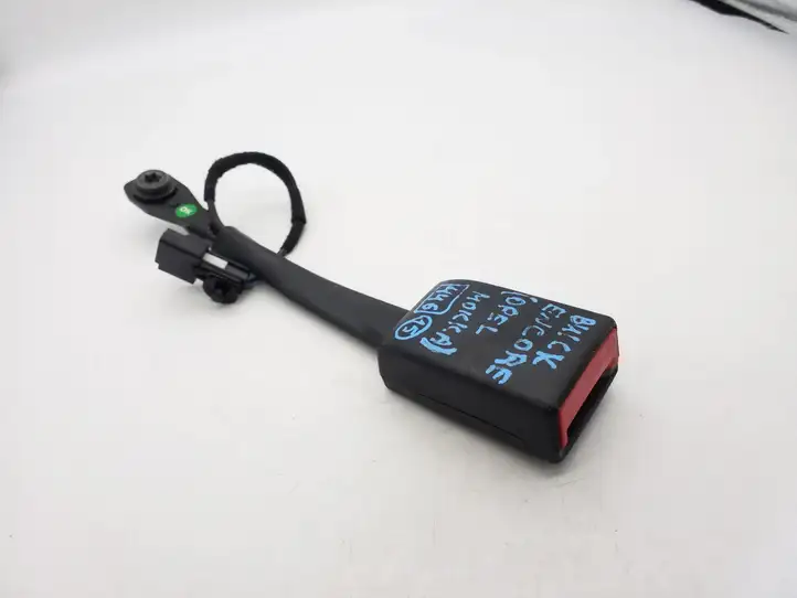 Buick Encore I (2012 - 2019)  95104556 Замок переднего ремня