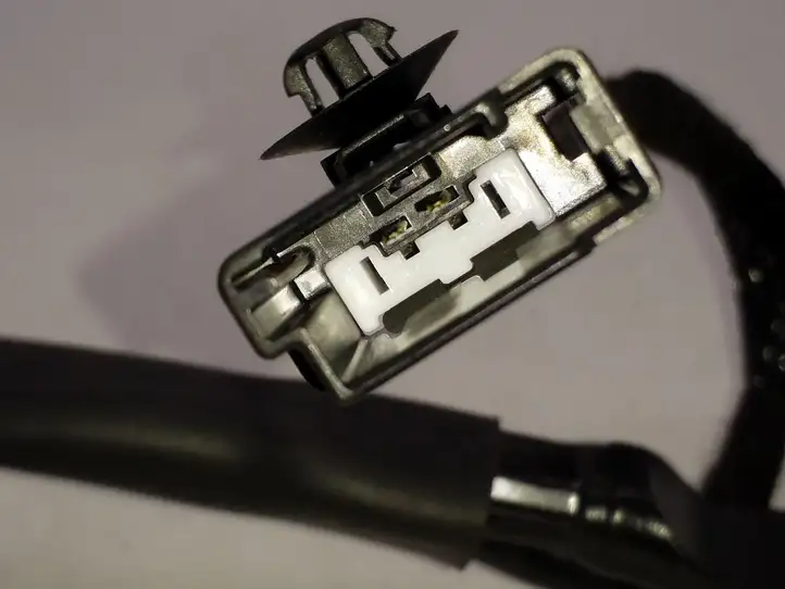 Buick Encore I (2012 - 2019)  95104556 Замок переднего ремня