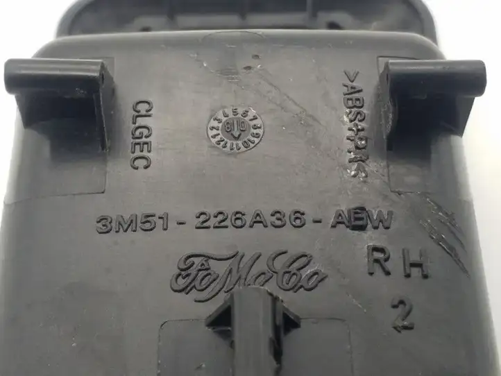 Ford Focus (2005 - 2008) 3M51226A36ABW Прочая отделка задней двери — фото 4