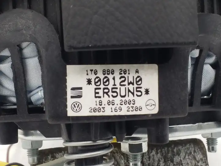 Volkswagen Polo (2001 - 2005) 1T0880201A Подушка безопасности руля — фото 2