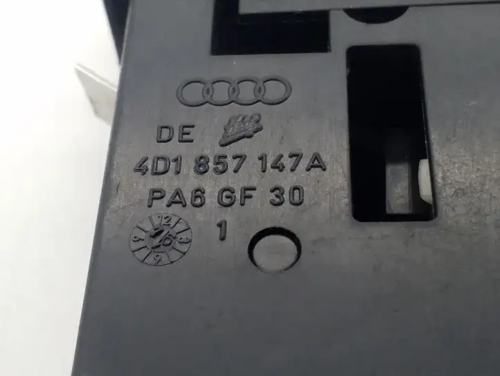 Audi A8 S8 D2 4D (1999 - 2002) 4D1857147A Замок бардачка — фото 2