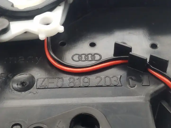 Audi A6 S6 C6 4F (2008 - 2011) 4F0819203C Задний воздушный дефлектор — фото 4