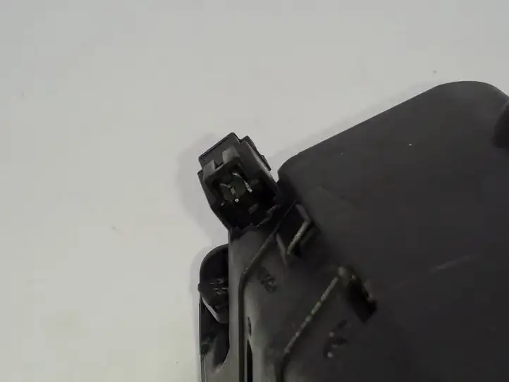 Audi A6 S6 C6 4F (2004 - 2008) 4F2857951B Передняя пепельница — фото 2