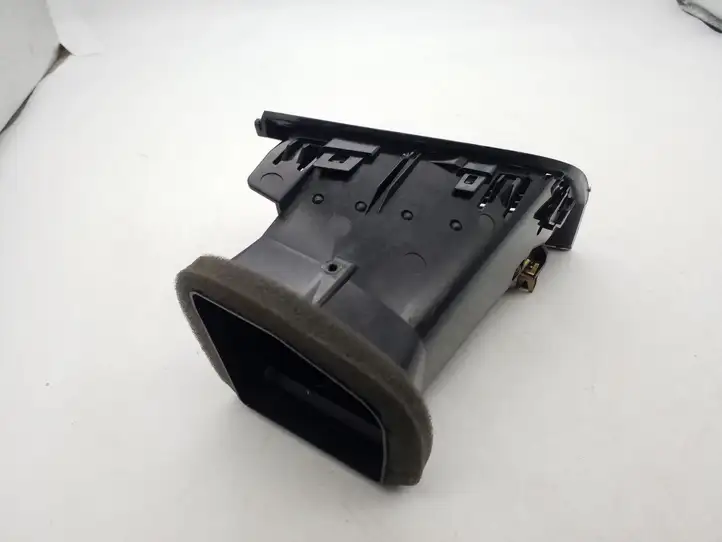 Skoda Fabia Mk3 (NJ) (2015 - 2021) 6V0819701 Боковой воздушный дефлектор — фото 3