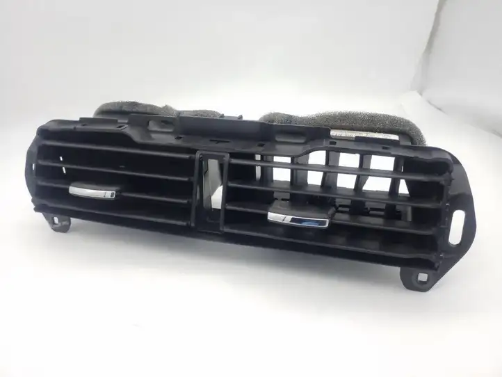Ford Fusion II (2013 - ) DS7319K617 Центральный воздушный дефлектор — фото 2