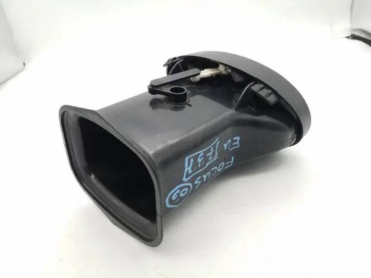 Ford Focus (1998 - 2004) 98AB19893BJW Боковой воздушный дефлектор — фото 2