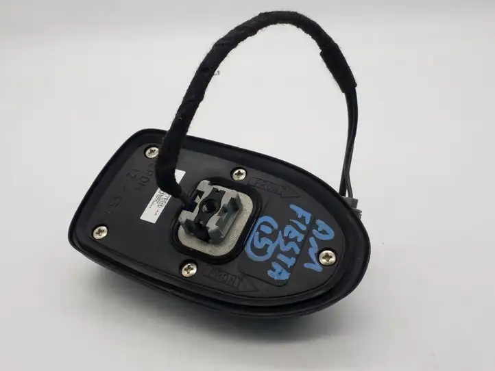 Ford Fiesta (2013 - 2017) FM5T19G461AA GPS антенна — фото 4