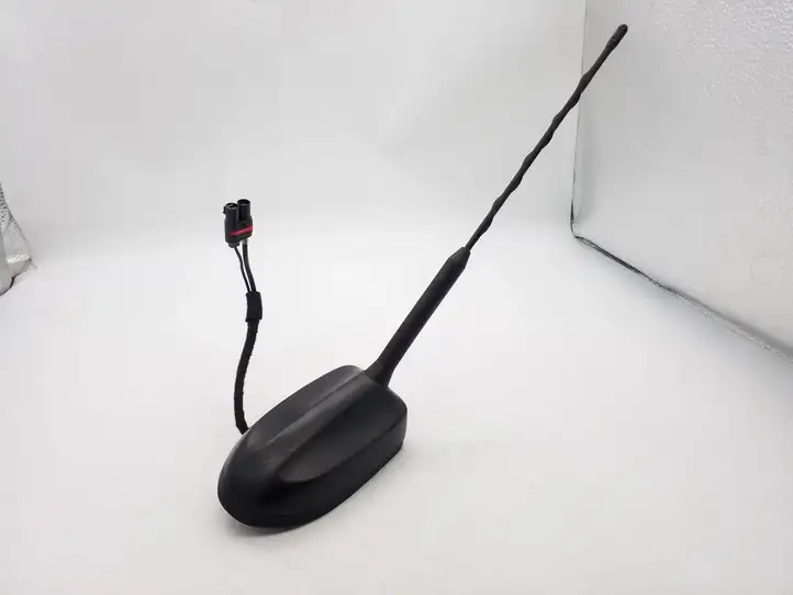 Ford Focus (2011 - 2015) FM5T19G461AA GPS антенна — фото 1