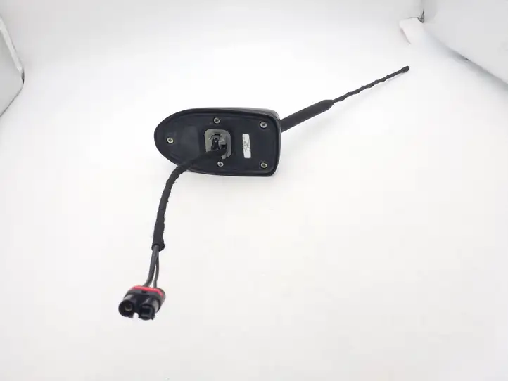 Ford Fiesta (2013 - 2017) CM5T19G461AH GPS антенна — фото 2