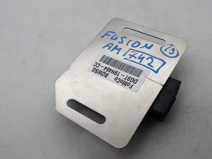 Ford Fusion II (2013 - ) DG9T19H464CC GPS антенна — фото 3