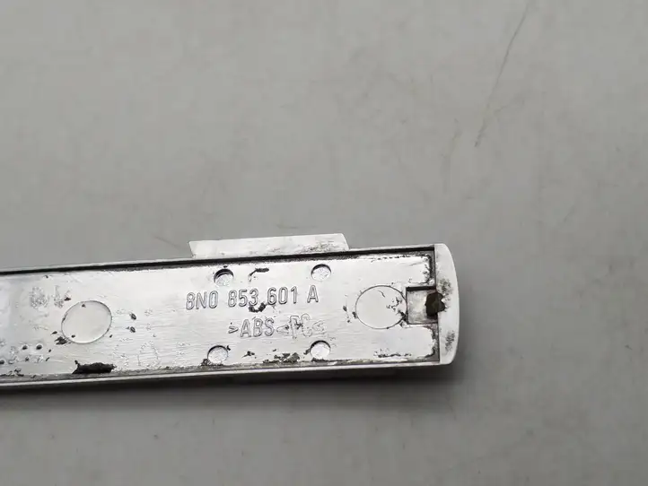 Audi A6 (2004 - 2008)  8N0853601A Другие значки/ записи