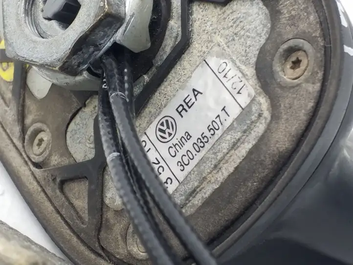 Volkswagen PASSAT CC (2008 - 2012) 3C0035507T GPS антенна — фото 4