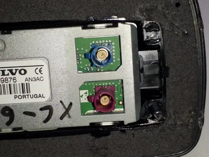 Volvo XC60 (2013 - 2017) 31409876 GPS антенна — фото 4