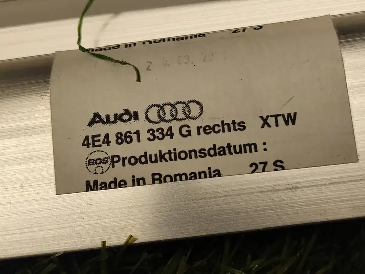 Audi A8 S8 D3 4E (2007 - 2010) 4E4861334G Солнцезащитная шторка багажника — фото 4