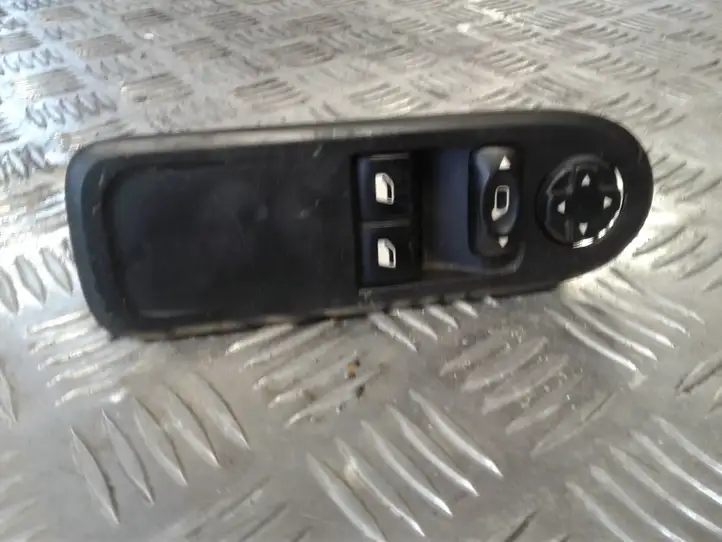 Peugeot 308 (2007 - 2013) 96565186 Кнопка стеклоподъемников — фото 1