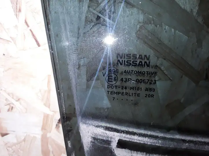 Nissan Juke I F15 (2010 - 2018) 43R006723 Стекло задней двери — фото 2