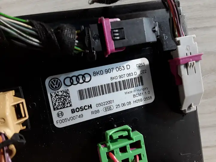 Audi A4 S4 B8 8K (2007 - 2011) F005V00749 Модуль комфорта — фото 3