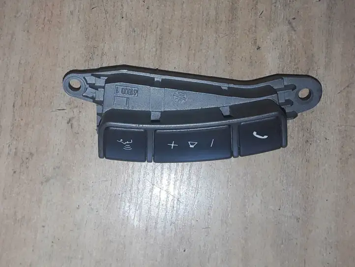 BMW 7 E65 E66 (2001 - 2008) 6911585E Кнопки на рулевом колесе — фото 1