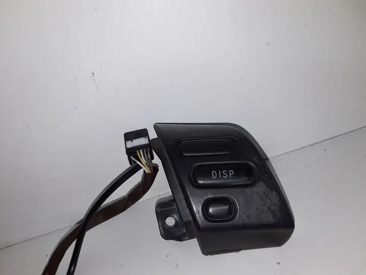 Toyota Corolla Verso E121 (2004 - 2007) Кнопки на рулевом колесе — фото 3