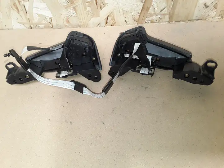 Toyota Avensis T250 (2003 - 2006) 75B070 Кнопки на рулевом колесе — фото 3
