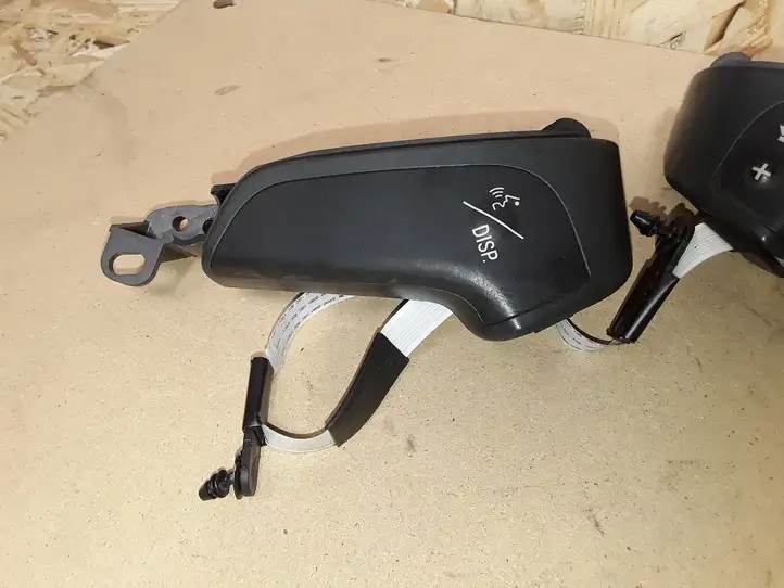 Toyota Avensis T250 (2003 - 2006) 75B070 Кнопки на рулевом колесе — фото 4
