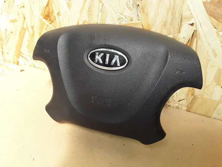 Kia Carnival (2002 - 2006) Подушка безопасности руля — фото 1