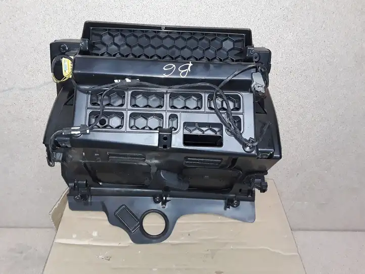 Volkswagen PASSAT B6 (2005 - 2010) 3C1857114 Бардачок в сборе — фото 3