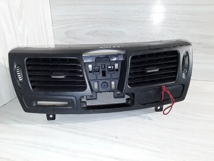 Renault Laguna III (2007 - 2015) Центральный воздушный дефлектор — фото 1