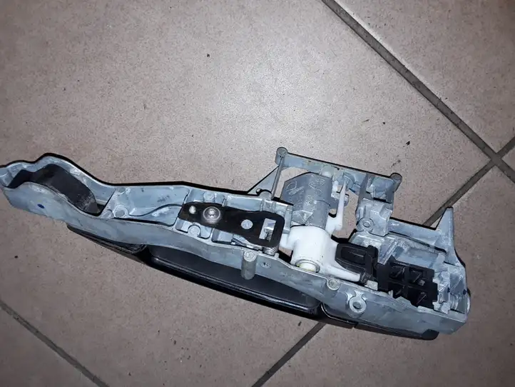 Peugeot 308 (2007 - 2013) Наружная ручка двери — фото 2