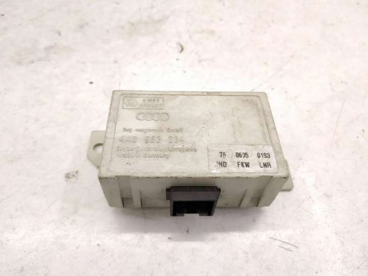 4A0953234 Audi 80 90 B3 Signalizacijos valdymo blokas