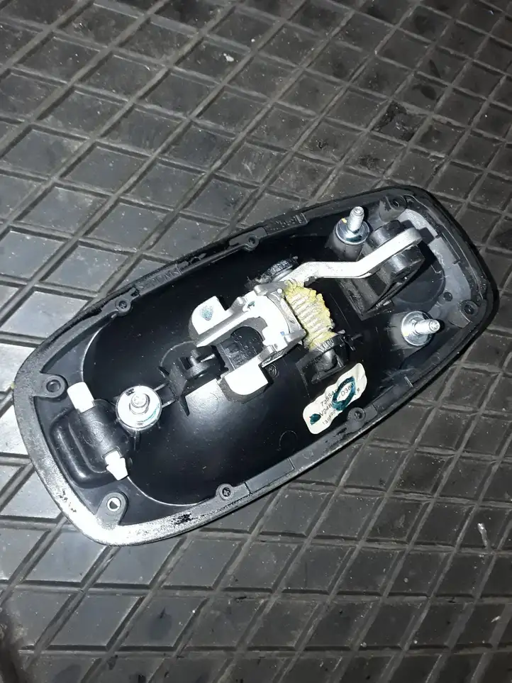Fiat Fiorino (2008 - 2014) 242940A Наружная ручка раздвижной двери — фото 2