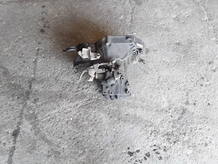 Nissan X-Trail T30 (2001 - 2007)   Механическая коробка передач, 6 передач