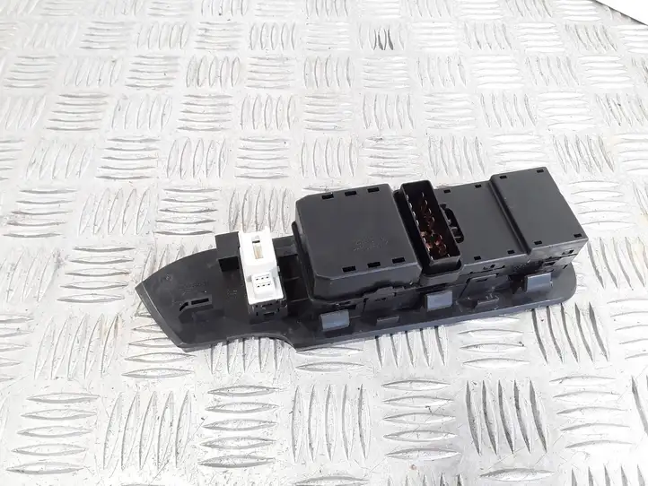 Chevrolet Captiva (2011 - 2013) 201003481 Кнопка стеклоподъемников — фото 3