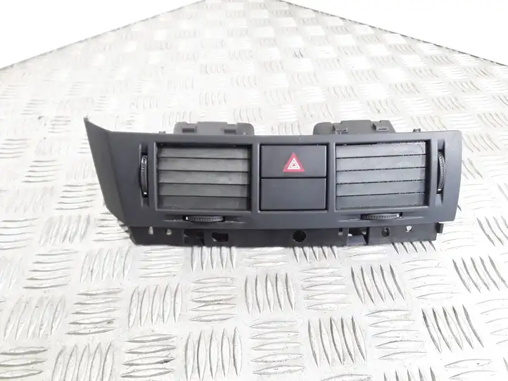 Opel Meriva A (2002 - 2006) 13107741 Центральный воздушный дефлектор — фото 1