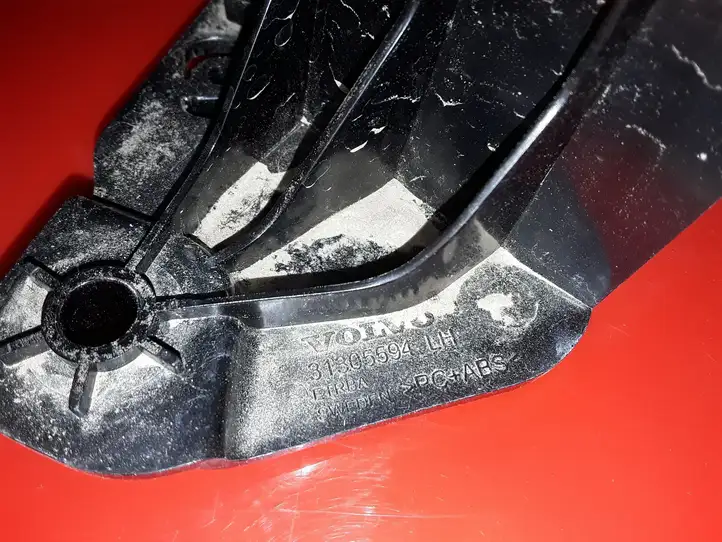 Volvo V40 (2012 - 2016)  31305594 Другая деталь салона