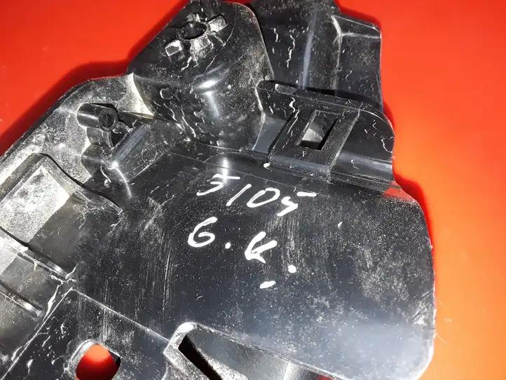 Volvo V40 (2012 - 2016)  31305594 Другая деталь салона